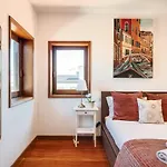 With Jacuzzi & Garage By Hostwise * Vila Cha (Porto)