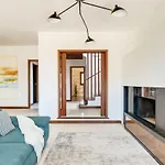 With Jacuzzi & Garage By Hostwise Holiday home