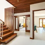 Holiday home With Jacuzzi & Garage By Hostwise