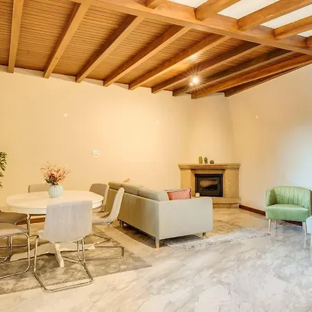 With Jacuzzi & Garage By Hostwise Holiday home *