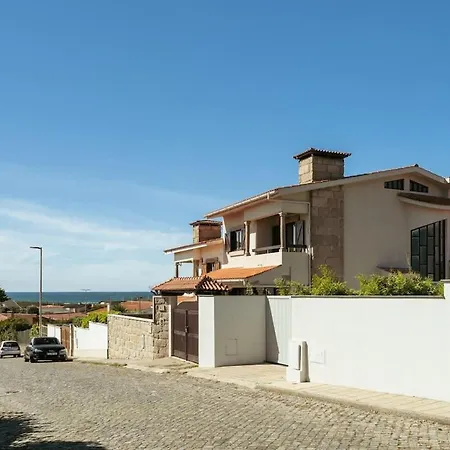 Holiday home With Jacuzzi & Garage By Hostwise *