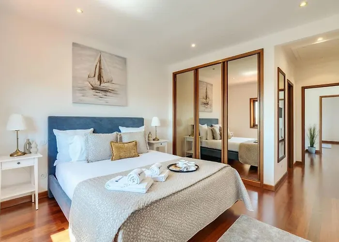 Hébergement de vacances With Jacuzzi & Garage By Hostwise Vila Cha (Porto)