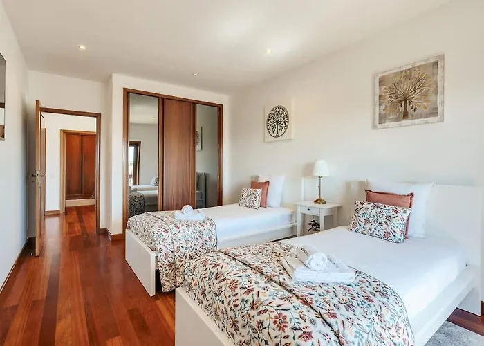 With Jacuzzi & Garage By Hostwise Hébergement de vacances