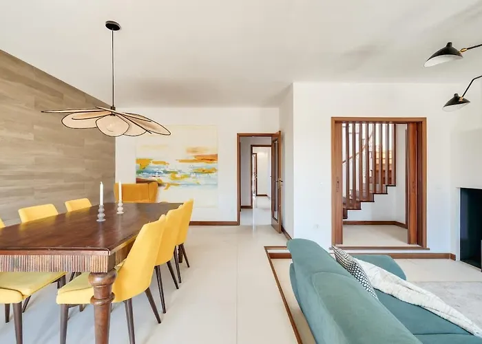 בית נופש With Jacuzzi & Garage By Hostwise *