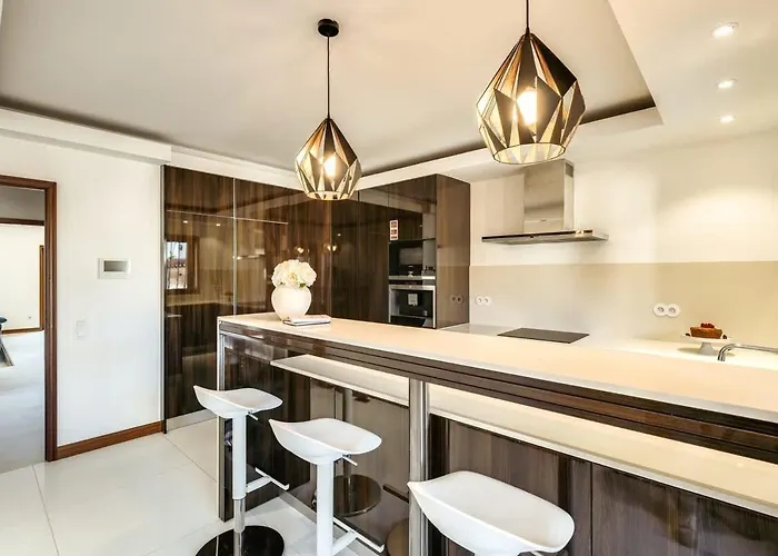 With Jacuzzi & Garage By Hostwise * Vila Cha (Porto)